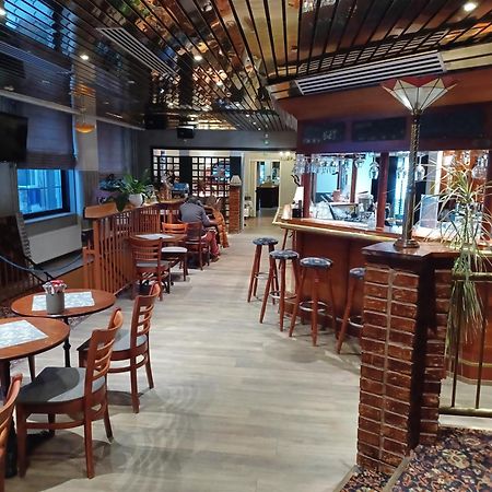 Hotel Mestarin Kievari Kemijärvi Екстериор снимка