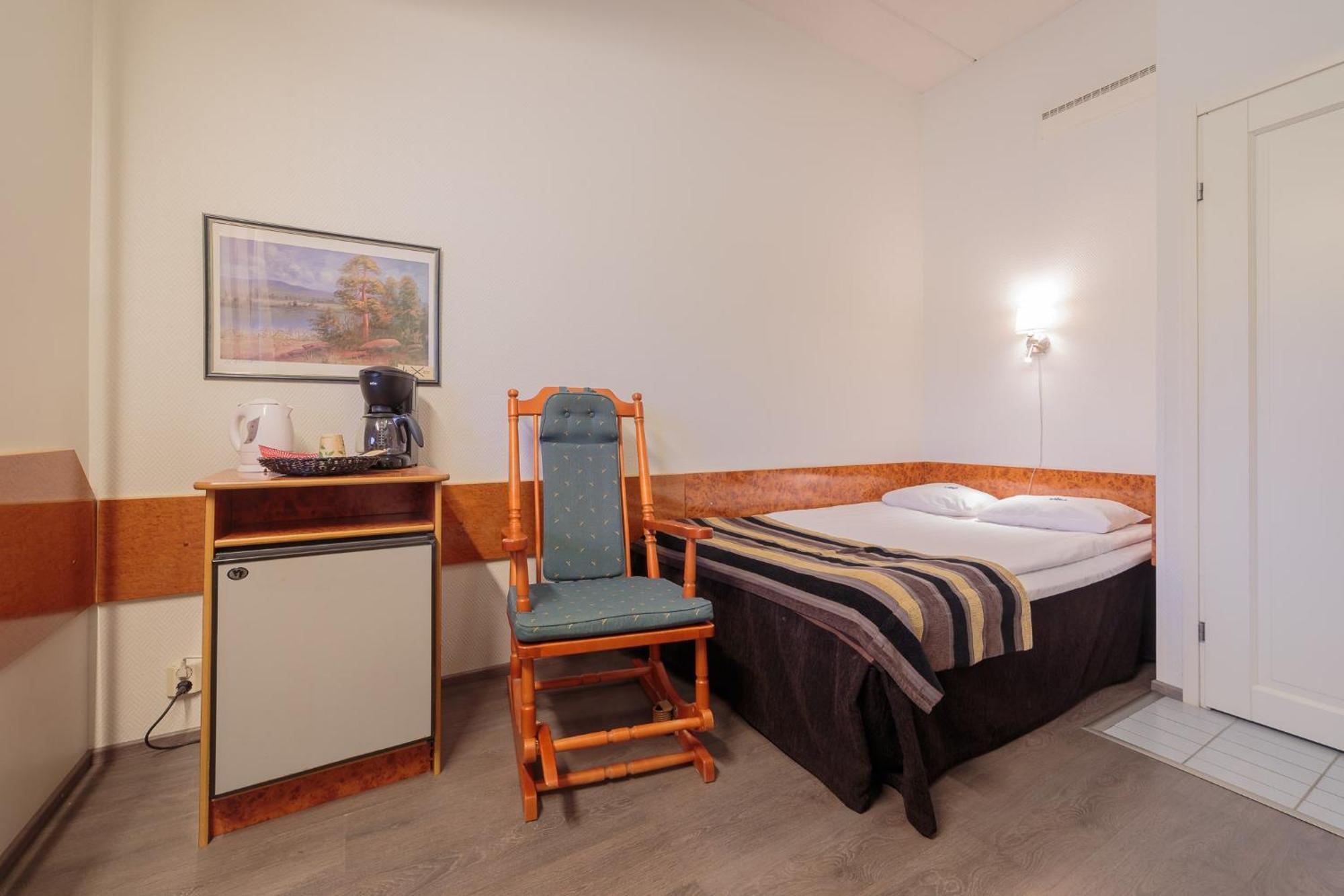 Hotel Mestarin Kievari Kemijärvi Екстериор снимка